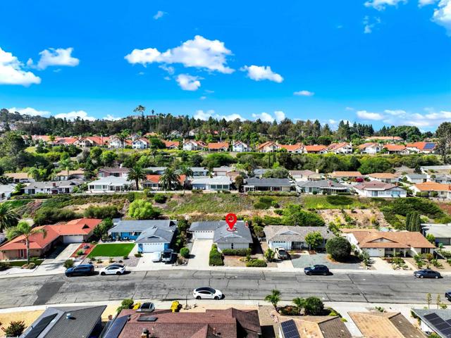 12093 Callado Dr, San Diego CA: https://media.crmls.org/mediaz/d91d6a39-003d-49c1-954e-937495cad600.jpg