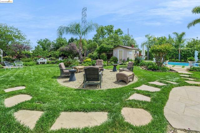 Image 43 of 60 For 1223 Hillcrest