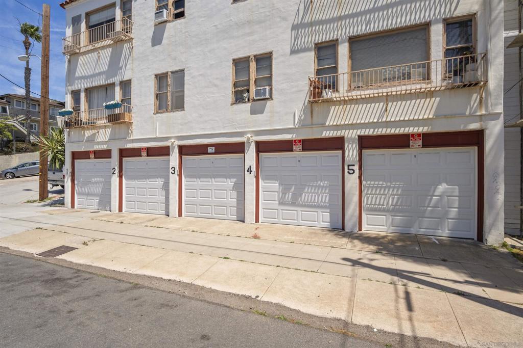 2253 Brant Street - photo 18
