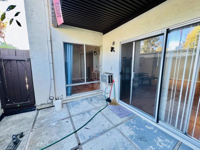 Image 22 of 26 For 2800 Laguna Cir  D