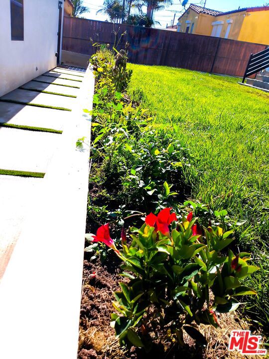 4516 W 63rd Street, Los Angeles CA: https://media.crmls.org/mediaz/d91eb17b-ab13-4135-81f3-87fae9e3c8b4.jpg