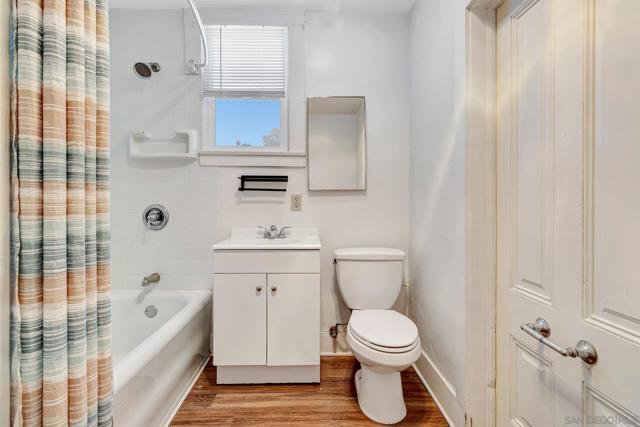 9065 67 Lemon St, Spring Valley CA: https://media.crmls.org/mediaz/d91f3cd5-9cb3-4031-9d98-1b137742894a.jpg