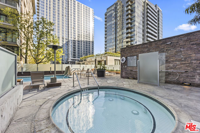 1100 S Hope Street, Los Angeles CA: https://media.crmls.org/mediaz/d91f6338-f243-4be6-8ac9-46dea1f8b593.jpg