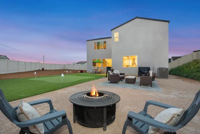 35505 Orchard Trails, Fallbrook CA: https://media.crmls.org/mediaz/d91ff928-6f54-43fa-8bd4-bc5764efd88c.jpg
