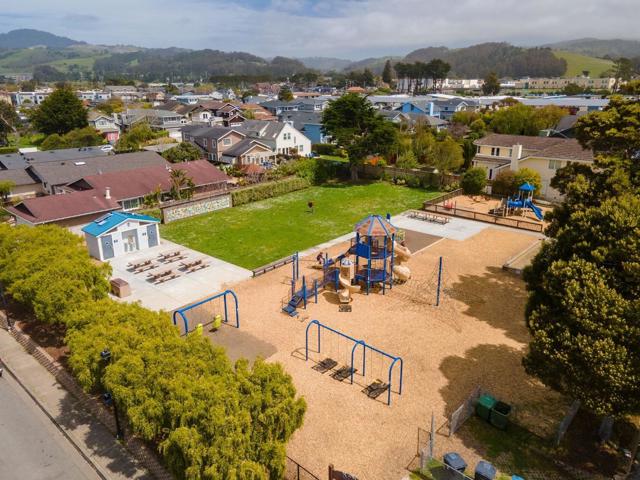 628 Alsace Loraine Avenue, Half Moon Bay CA: https://media.crmls.org/mediaz/d92017ab-f4f0-455c-94f9-c136afd77e55.jpg
