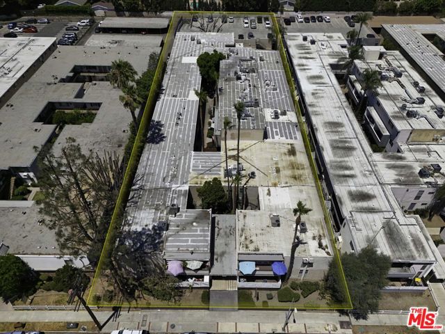 8567 Balboa Boulevard, Northridge CA: https://media.crmls.org/mediaz/d92205b2-ab7c-4a48-84a2-ee9c16977edf.jpg