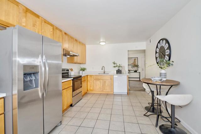 4210 Comet Circle, Union City CA: https://media.crmls.org/mediaz/d9220c34-96aa-431a-9b89-c947952cb9bf.jpg