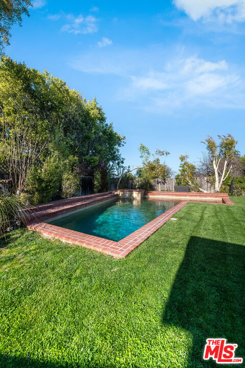 4118 Davana Road, Sherman Oaks CA: https://media.crmls.org/mediaz/d9224be2-4401-4ed9-98e3-42bc7dbf79d2.jpg