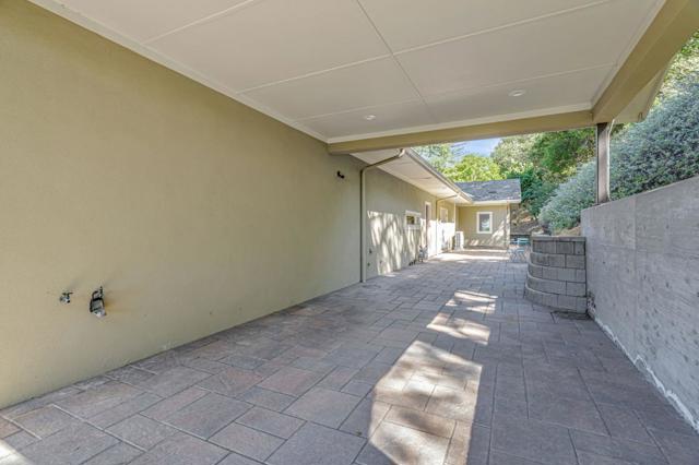 15010 Larga Vista Drive, Los Gatos CA: https://media.crmls.org/mediaz/d922b792-2514-4d76-9f1b-838fa31db70e.jpg