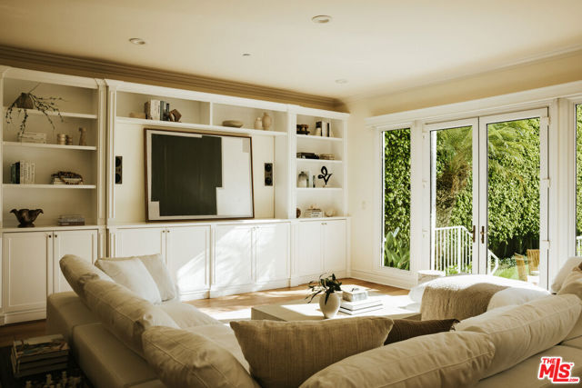 Drew Fenton | 16844 Calle De Sarah Pacific Palisades CA | MLS: 7448123