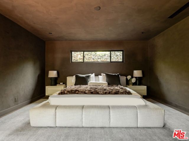 4790 Galendo Street, Woodland Hills CA: https://media.crmls.org/mediaz/d9247736-c860-4277-a184-81bcae24e8b8.jpg