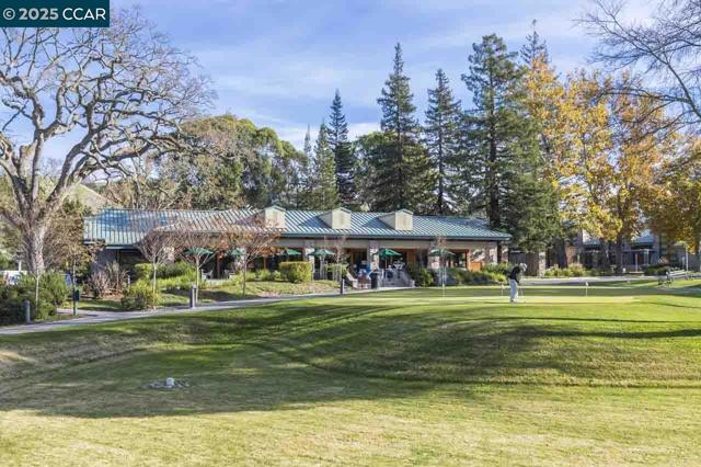 4217 Terra Granada Dr, Walnut Creek CA: https://media.crmls.org/mediaz/d924b004-43ec-4aac-8a71-3f082a053048.jpg