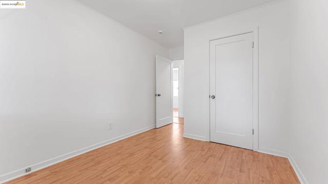 528 LA PRENDA DRIVE, Oakland CA: https://media.crmls.org/mediaz/d924cc3d-f21c-4e18-8541-e82ef2565ce3.jpg