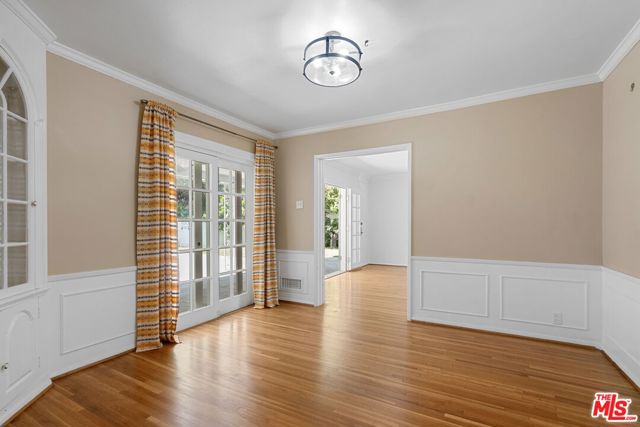 2427 Benedict Canyon Drive, Beverly Hills CA: https://media.crmls.org/mediaz/d9259615-8782-4b7a-8bad-5eaa466dd6a7.jpg