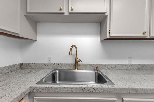 2825 N Los Felices, Palm Springs CA: https://media.crmls.org/mediaz/d925bed3-e6e4-48bf-a204-9b71fa0972d0.jpg