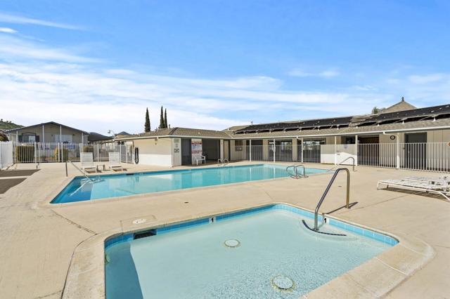 Detail Gallery Image 28 of 40 For 2400 W Valley Pkwy #35,  Escondido,  CA 92029 - 4 Beds | 2 Baths