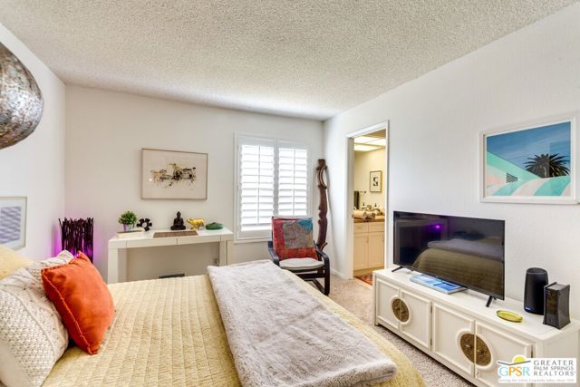 2170 S Palm Canyon Drive, Palm Springs CA: https://media.crmls.org/mediaz/d9264a28-e7a5-41c1-a00a-e4ea5c6e02ec.jpg