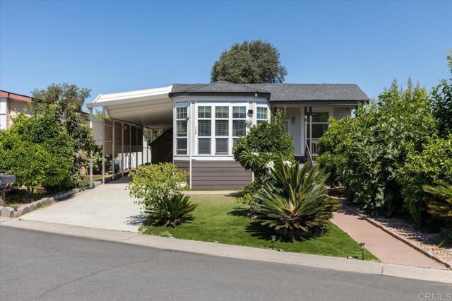 1286 Discovery Street, San Marcos CA: https://media.crmls.org/mediaz/d9264dd9-129f-417e-9ebf-cb5986aeab0d.jpg