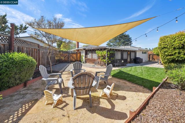 822 Cortez Ct, Livermore CA: https://media.crmls.org/mediaz/d926c47e-b837-47ea-91b3-3d422b52a068.jpg