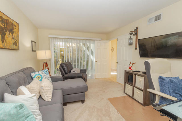203 Wild Horse Drive, Palm Desert, CA 92211