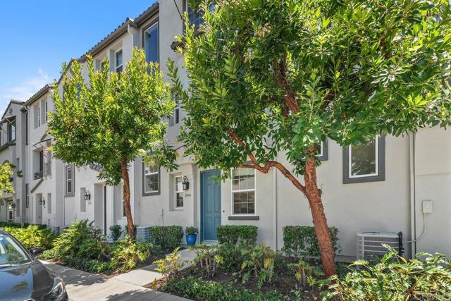 2494 Antlers Way, San Marcos CA: https://media.crmls.org/mediaz/d9280ea0-49c5-40a9-8cd0-b1ee463adb32.jpg