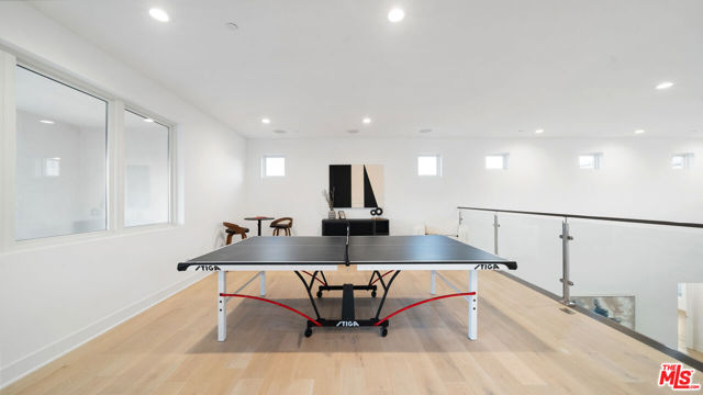 11782 N Hillsborough Lane, Porter Ranch CA: https://media.crmls.org/mediaz/d9286cbc-13d6-4bd1-8b07-6a1ccda9a7bd.jpg