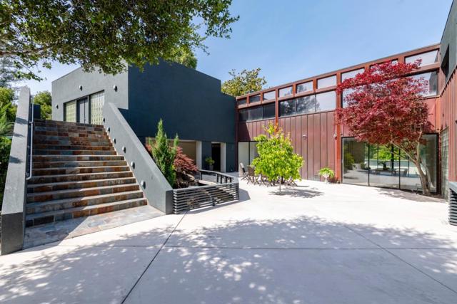 12 Las Aromas, Orinda CA: https://media.crmls.org/mediaz/d929ad42-0ec4-427d-b4a8-33645441f898.jpg