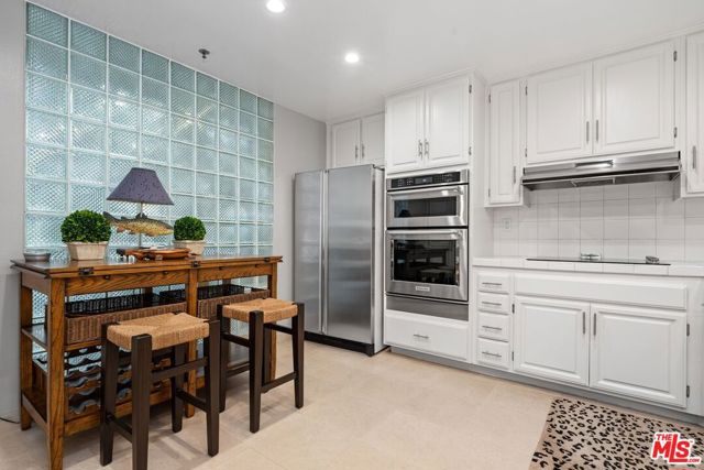 2132 Century Park Lane, Los Angeles CA: https://media.crmls.org/mediaz/d929f1e4-2d91-4780-b0e8-63591baebf8d.jpg