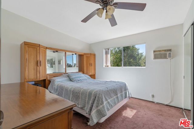 2160 Lake Shore Avenue, Los Angeles CA: https://media.crmls.org/mediaz/d929f212-a866-4e0d-8373-bbe72d190764.jpg