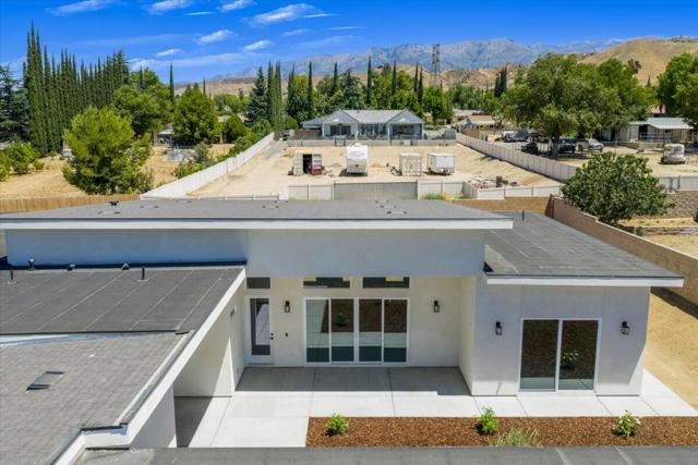 4195 Evergreen Lane, Banning CA: https://media.crmls.org/mediaz/d92a1f44-1409-46f5-9388-d4f7c8962423.jpg