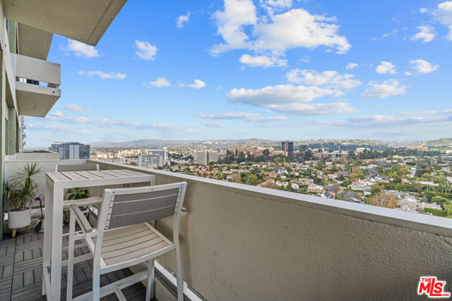 10701 Wilshire Boulevard, Los Angeles CA: https://media.crmls.org/mediaz/d92a62ce-9110-44f2-8290-c8ab7759b798.jpg