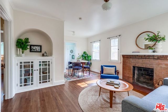 1105 E Claremont Street, Pasadena CA: https://media.crmls.org/mediaz/d92b02bb-e240-4be3-ac7f-3381498c634f.jpg