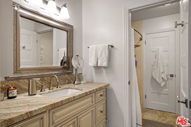 609 Meyer Lane, Redondo Beach, California 90278, 2 Bedrooms Bedrooms, ,1 BathroomBathrooms,Residential,Sold,Meyer,23239303