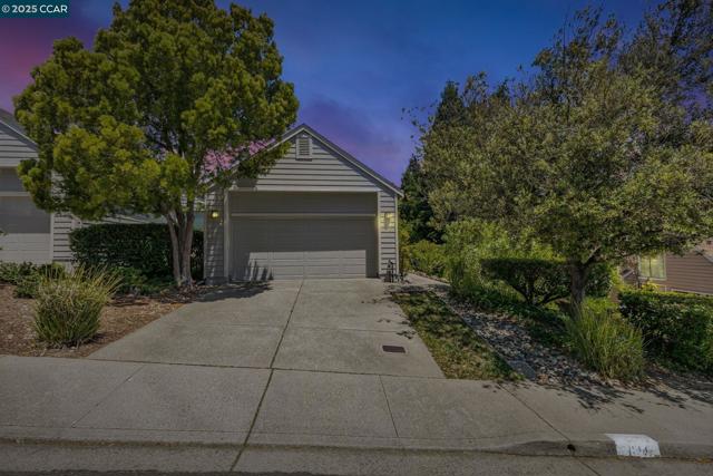 1806 Ridgeland Circle, Danville CA: https://media.crmls.org/mediaz/d92b845e-1579-4575-ae9f-3e78f72930dc.jpg