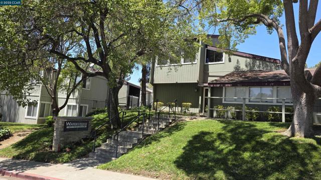 1333 N Camino Alto, Vallejo CA: https://media.crmls.org/mediaz/d92c145e-b0b8-4cf4-ae73-136f8ed7dee3.jpg