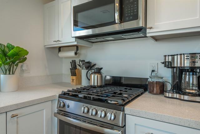 3554 56 Sydney Place, San Diego CA: https://media.crmls.org/mediaz/d92c1ae3-6e46-42eb-a326-16cd98645a80.jpg