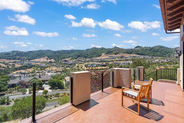 21 Bigleaf Road, Orinda CA: https://media.crmls.org/mediaz/d92cd614-b710-4fd6-a830-227a9e98594d.jpg