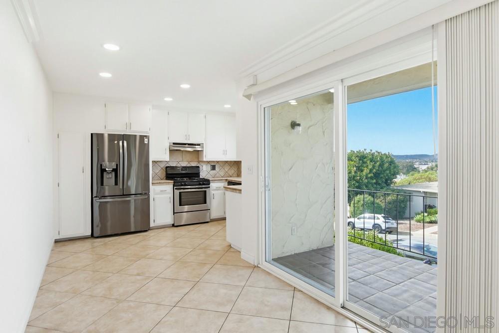 725 4th Ave - photo 10