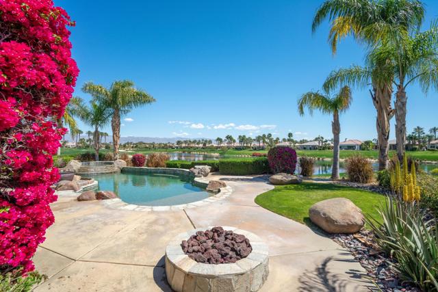 51686 Via Sorrento, La Quinta CA: https://media.crmls.org/mediaz/d92d7722-4742-4b16-970f-142485cd81e6.jpg