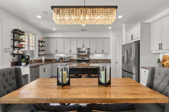 67860 Via Seguro, Cathedral City CA: https://media.crmls.org/mediaz/d92d857b-48f8-4e13-9fdd-d0f2dfa7b69e.jpg