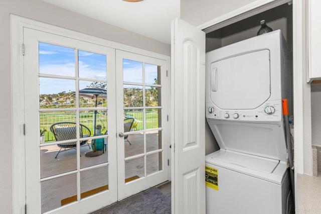 Detail Gallery Image 16 of 36 For 2544 Navarra #12,  Carlsbad,  CA 92009 - 2 Beds | 2 Baths