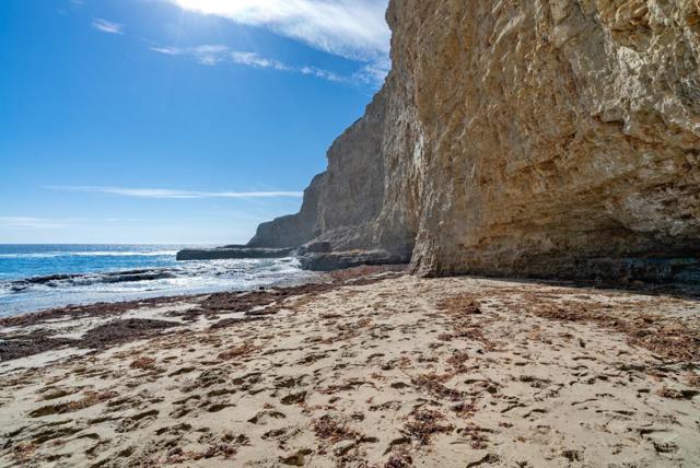 275 Davenport Landing Road, Davenport CA: https://media.crmls.org/mediaz/d92ec889-eb6f-4fde-a0fb-07c3d0808eb6.jpg