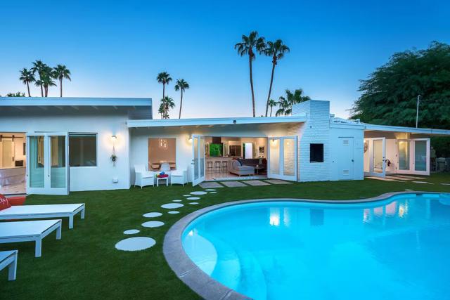 1115 Pasatiempo Road, Palm Springs CA: https://media.crmls.org/mediaz/d92efa0e-a56f-4ffa-afad-400ea52ab136.jpg