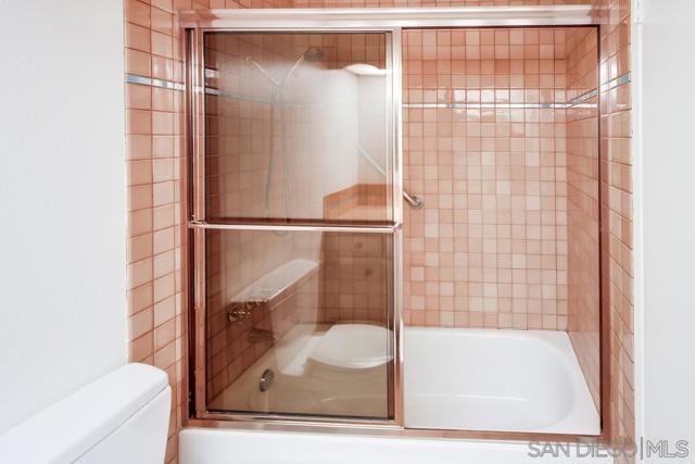 3773 Catamarca Dr, San Diego CA: https://media.crmls.org/mediaz/d92efdfe-36f3-4a19-956d-96e8bdafa658.jpg