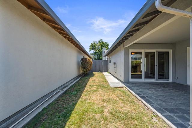 422 Shelley Way, Salinas CA: https://media.crmls.org/mediaz/d930354b-ddc2-4b62-96f8-b77d2a1a67f7.jpg