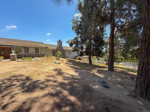 3048 Jason Road, Fallbrook CA: https://media.crmls.org/mediaz/d9305070-ec2f-4116-8230-96a651712151.jpg