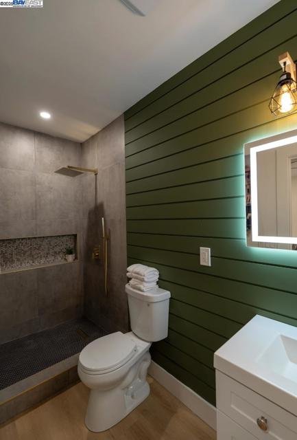 415 W 9Th St, Antioch CA: https://media.crmls.org/mediaz/d930fbba-e099-4bfb-b1a9-0d063d5ec2c7.jpg