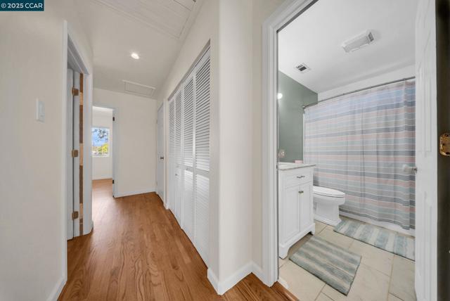 3412 Flamingo Dr, Concord CA: https://media.crmls.org/mediaz/d9314c4f-d05c-4304-8795-1c1d59f16611.jpg