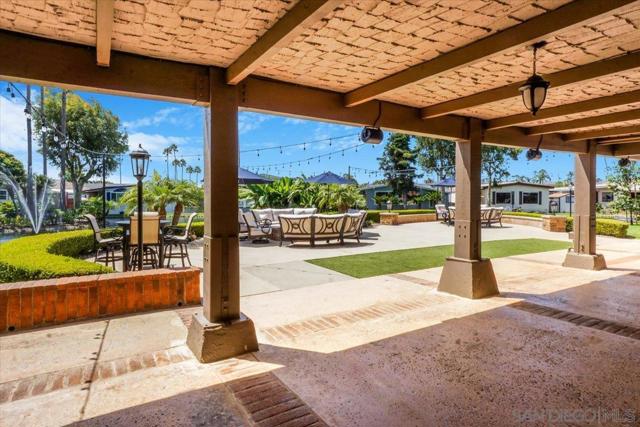 7241 San Luis St, Carlsbad CA: https://media.crmls.org/mediaz/d93160a5-2c59-4d2e-bbc1-d987e5995cdf.jpg