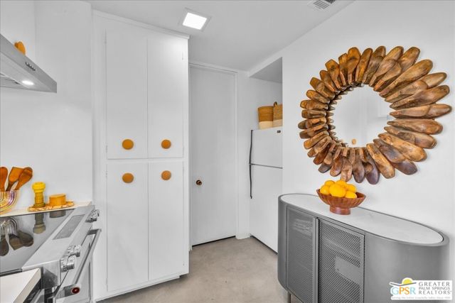 2530 N Whitewater Club Drive #A, Palm Springs, CA 92262